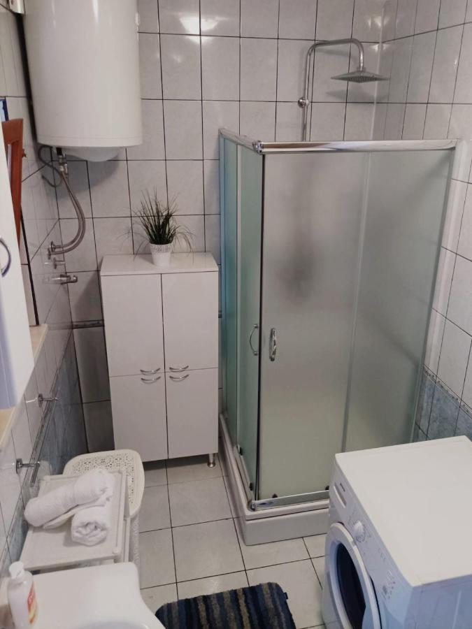 Apartment Josip Подстрана Екстер'єр фото