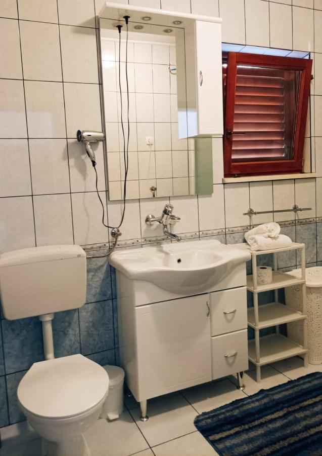 Apartment Josip Подстрана Екстер'єр фото