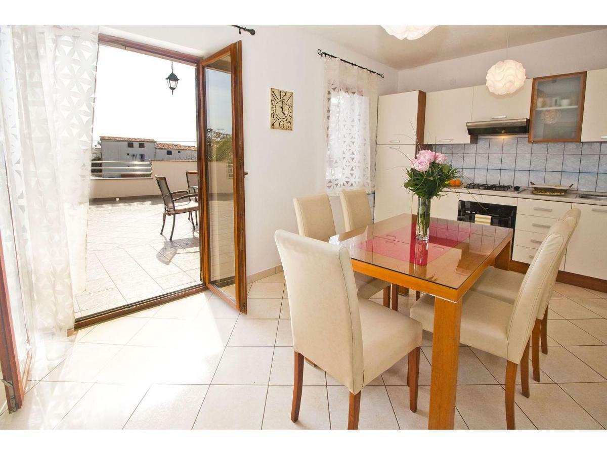 Apartment Josip Подстрана Екстер'єр фото