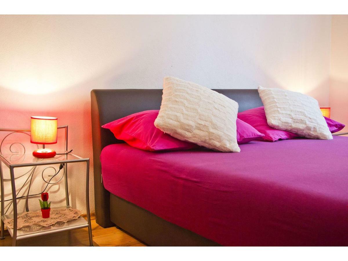 Apartment Josip Подстрана Екстер'єр фото