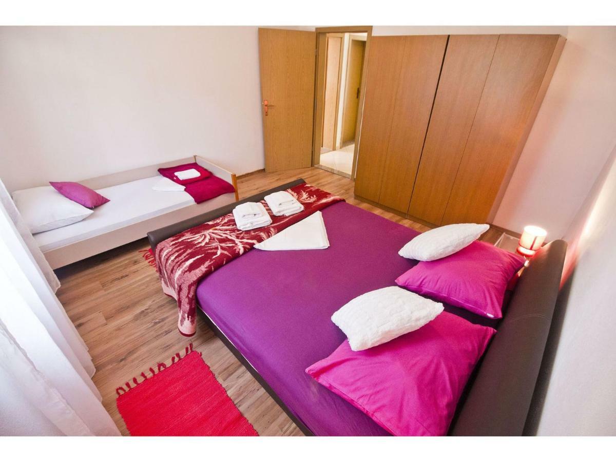 Apartment Josip Подстрана Екстер'єр фото