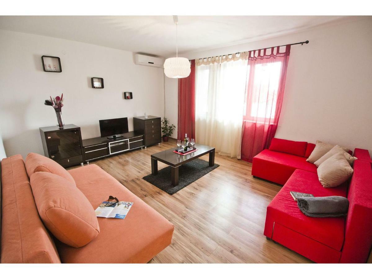 Apartment Josip Подстрана Екстер'єр фото