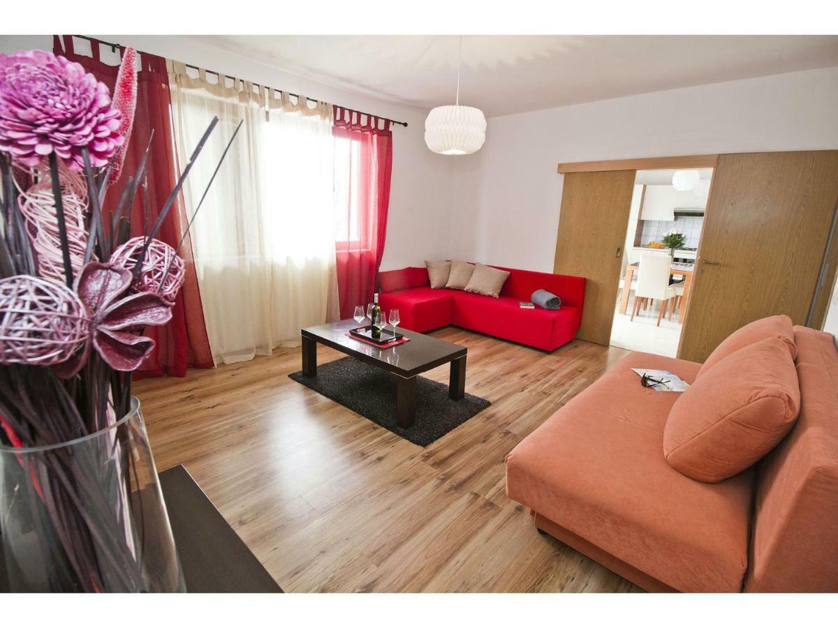 Apartment Josip Подстрана Екстер'єр фото